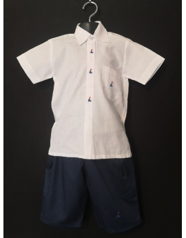 Ensemble chemise en coton blanc et bermuda bleu marine