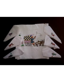 Nappe de table blanche avec 8 serviettes motif sujets malgaches