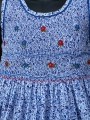 Robe smocks sans manches en coton petites fleurs bleues