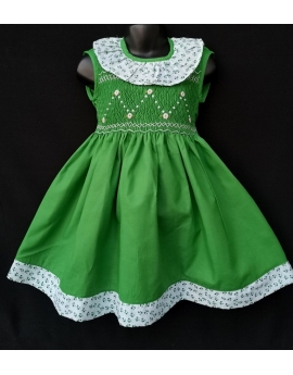 Robe smocks sans manches en coton vert bordure fleurie