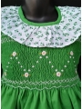 Robe smocks sans manches en coton vert bordure fleurie