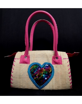 Petit sac enfant en rabane motif cœur
